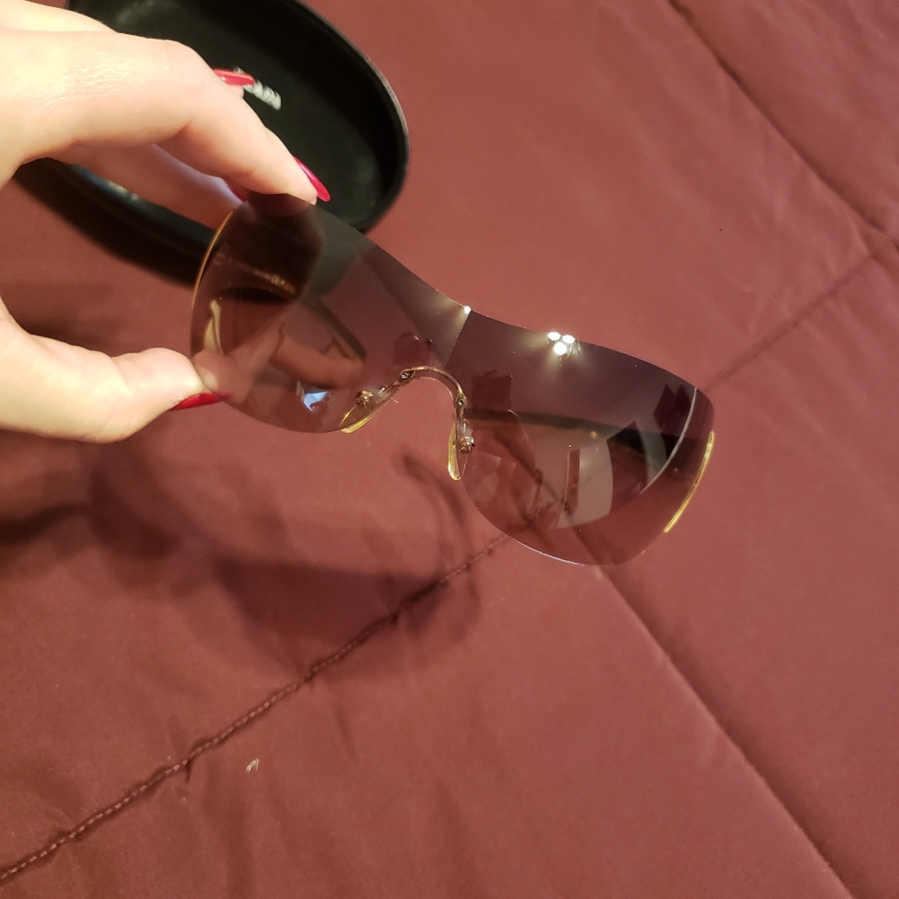 Prada Sunglasses - Picture 5 of 6